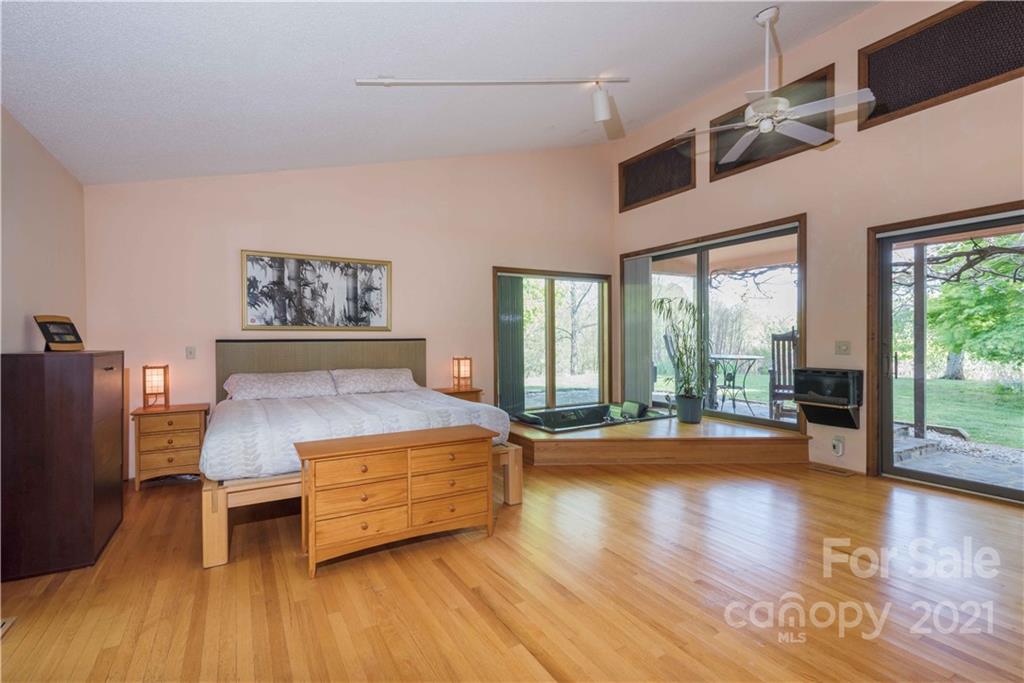 1724 Swaringen Road Traphill, NC 28685 - Photo 10 of 20 Gallery Image 10