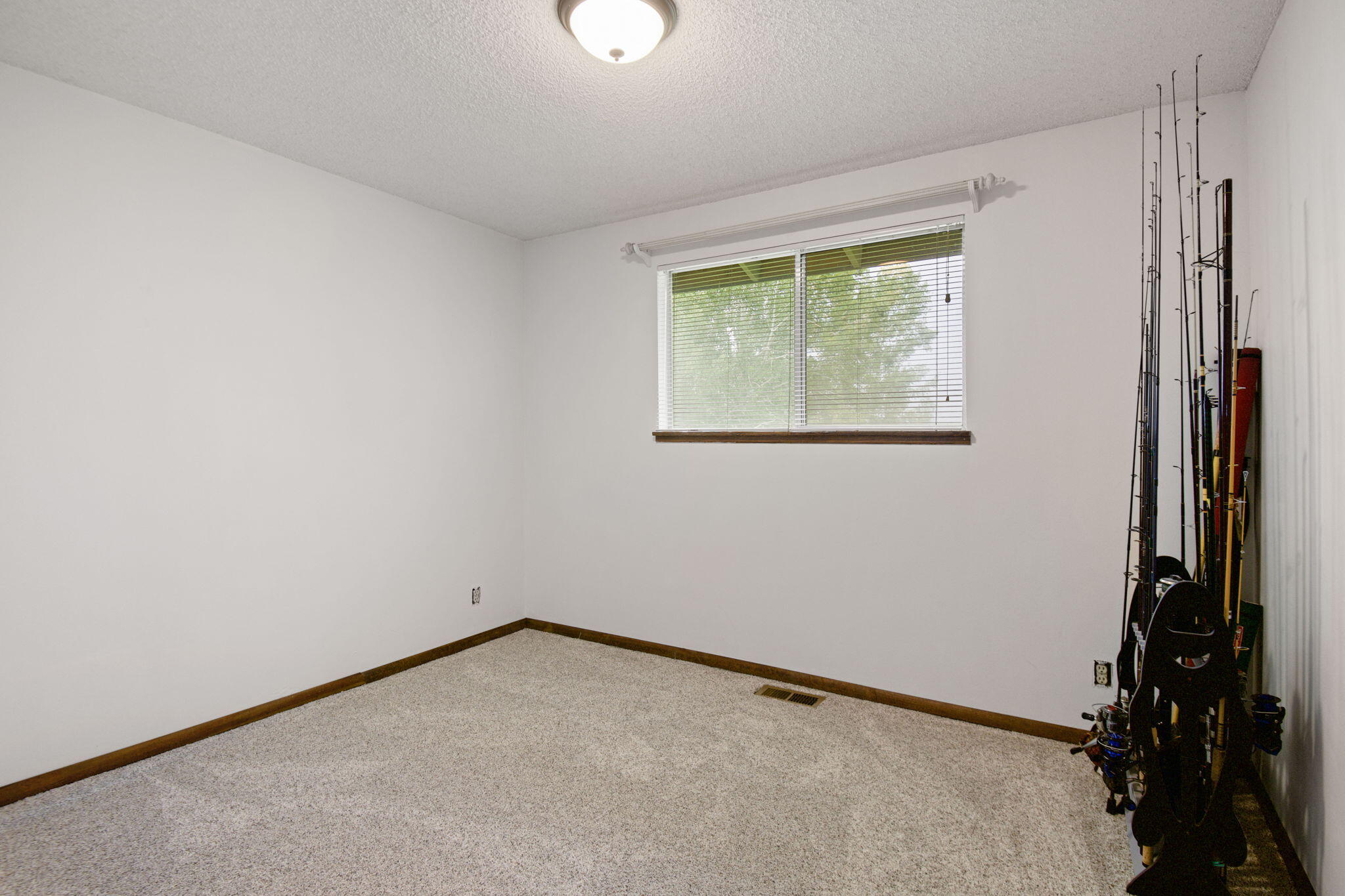 62370 Wallace Road Bend, OR 97701 - Photo 11 of 29 62370 Wallace Rd, Bend