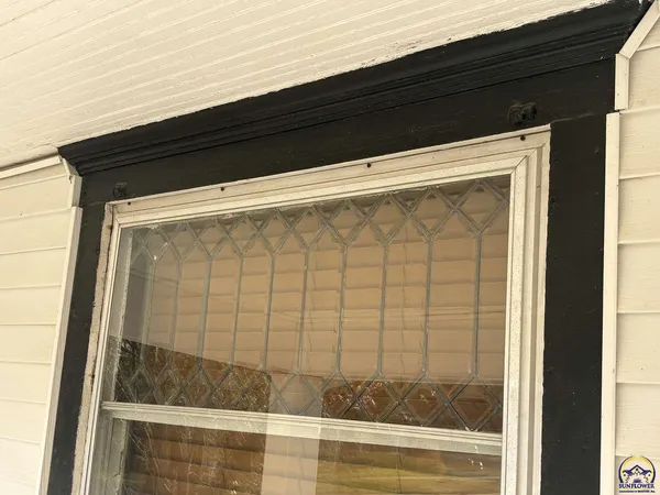 $179,900 | 333 South Pine Street, Cottonwood Falls, KS 66845