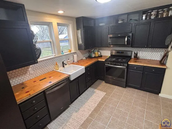 $179,900 | 333 South Pine Street, Cottonwood Falls, KS 66845