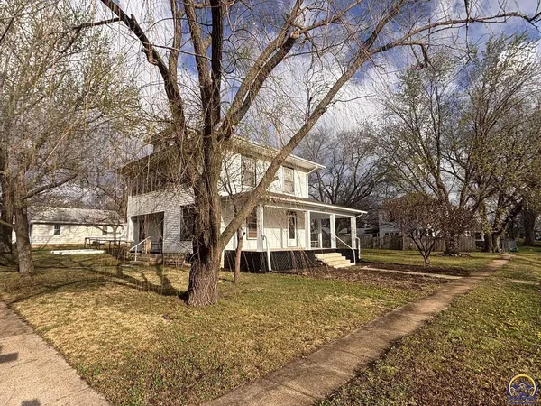 $179,900 | 333 South Pine Street, Cottonwood Falls, KS 66845