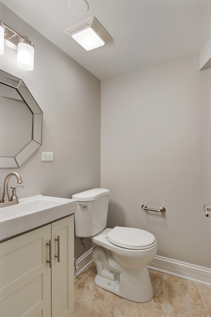508 Warren Avenue Park Ridge, IL 60068 - Photo 12 of 26