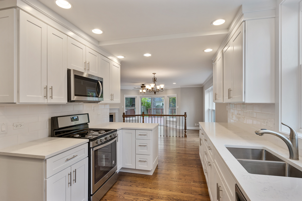 508 Warren Avenue Park Ridge, IL 60068 - Photo 4 of 26