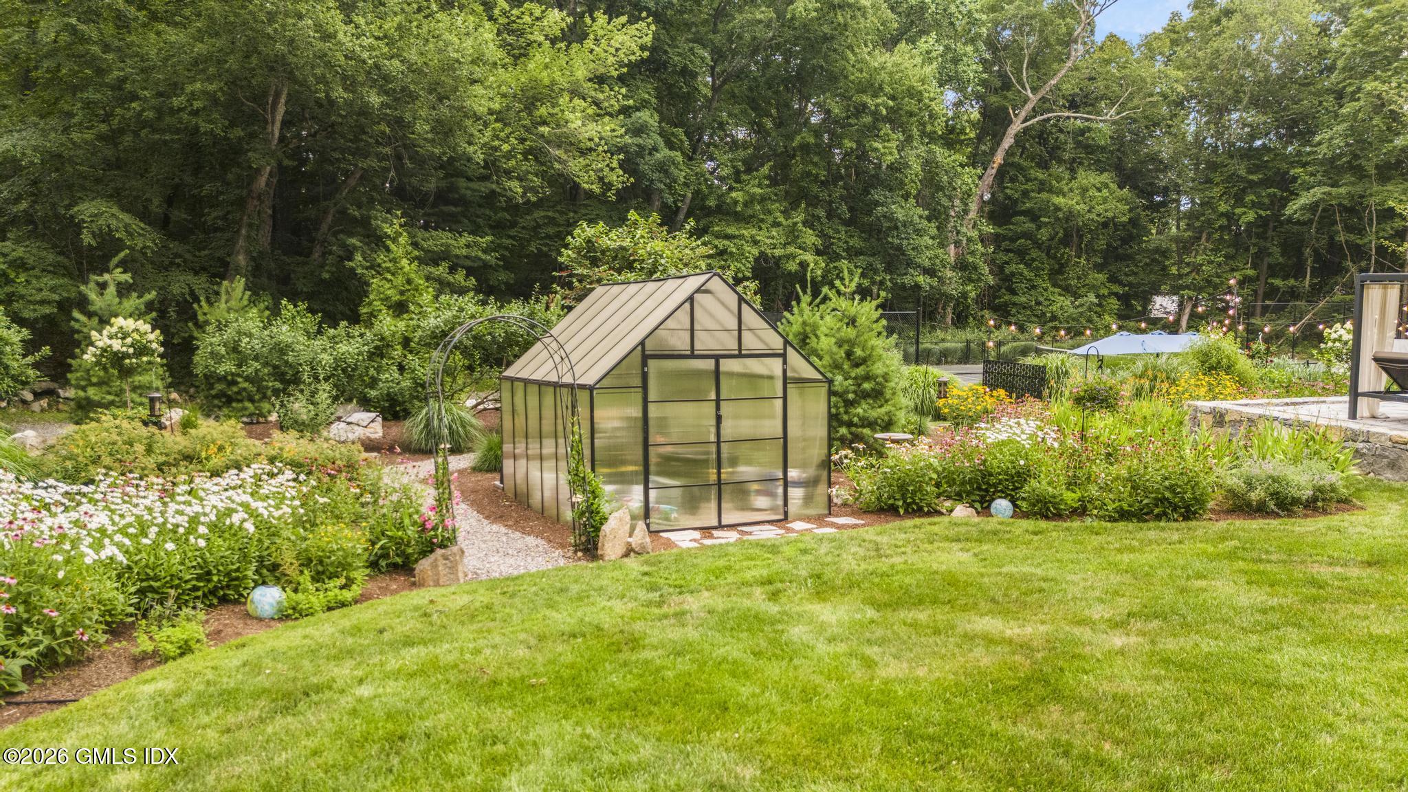 17 Pine Ridge Road Woodbridge, CT 06525 - Photo 16 of 68 1.81 Garden Greenhouse (2)