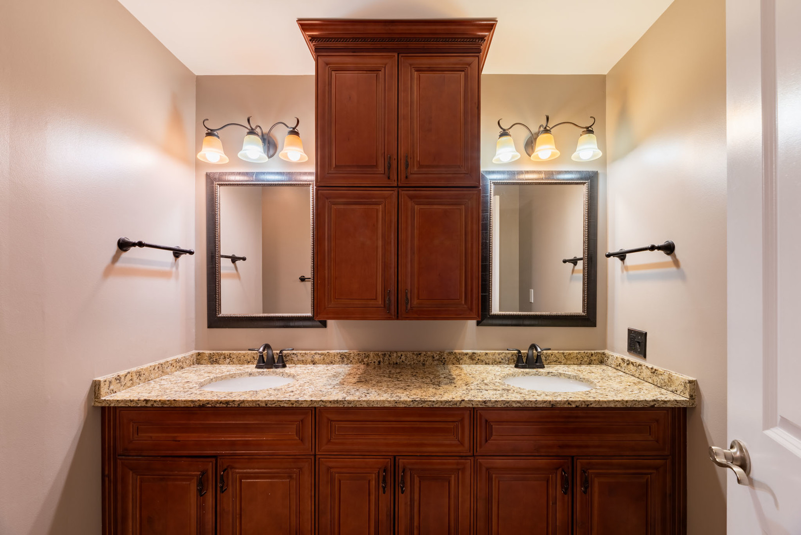 751 Garth Road Wheeling, IL 60090 - Photo 12 of 29