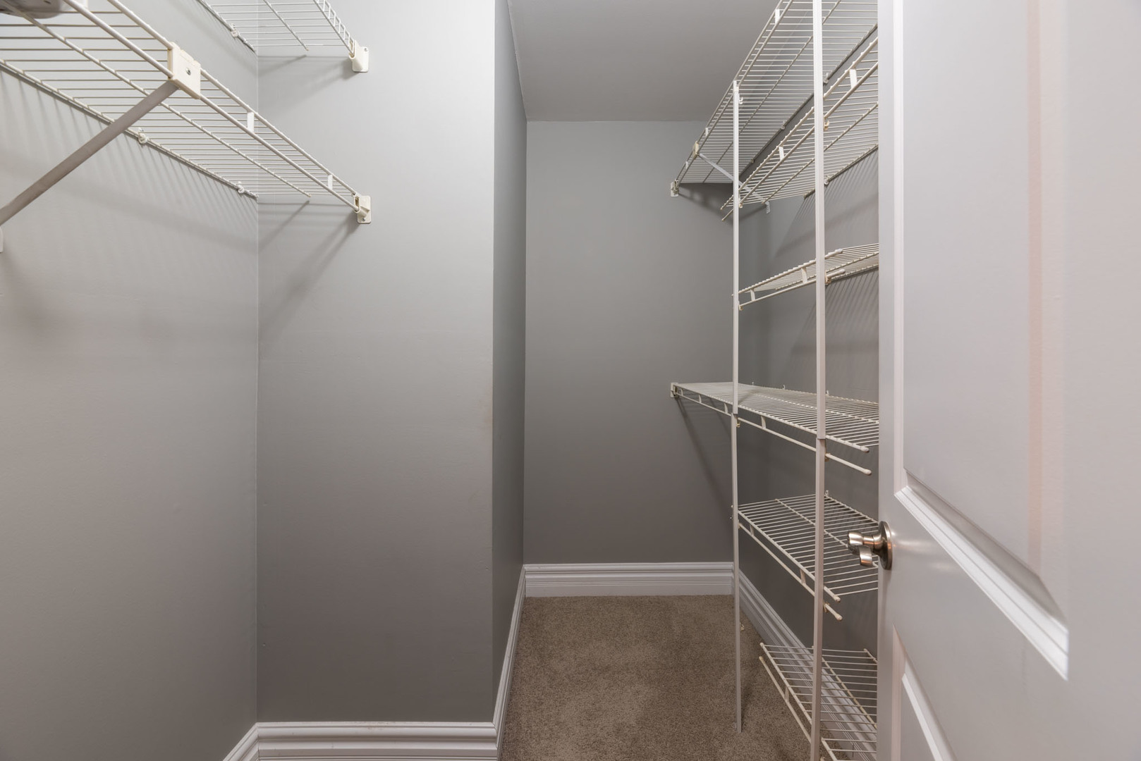 751 Garth Road Wheeling, IL 60090 - Photo 13 of 29