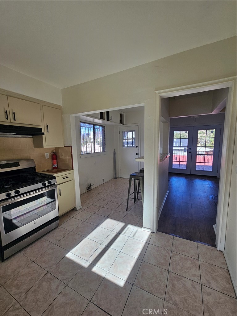 4653 Toland Way Los Angeles, CA 90041 - Photo 8 of 23