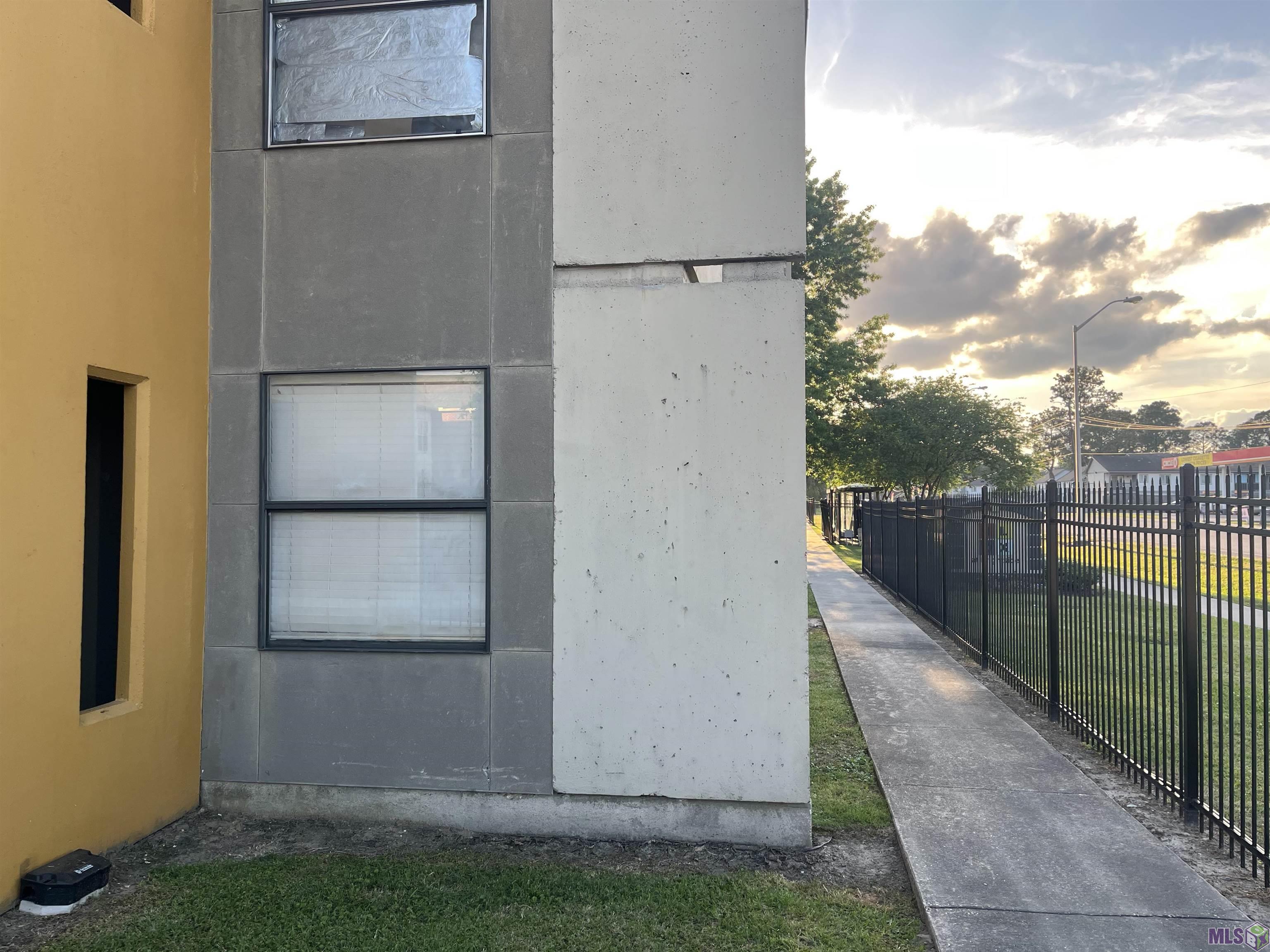 1855 Brightside Drive, Unit 4Y Baton Rouge, LA 70820 - Photo 2 of 6