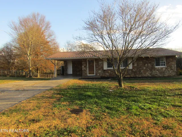 $274,900 | 2718 Mayfield Drive, Talbott, TN 37877