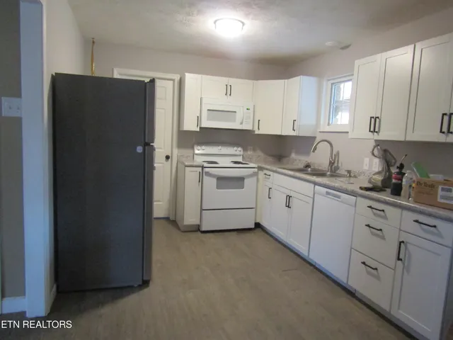 $274,900 | 2718 Mayfield Drive, Talbott, TN 37877