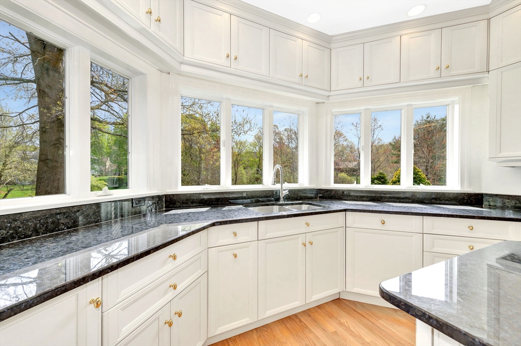 17 Sanderson Road Lexington, MA 02420 - Photo 21 of 41 Gallery Image 21