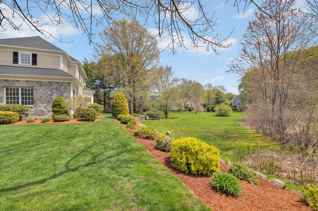 17 Sanderson Road Lexington, MA 02420 - Photo 3 of 41 Gallery Image 3
