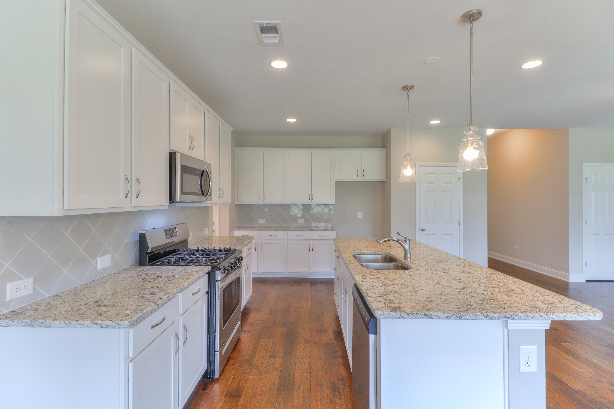 1610 Summit Ridge, Unit 717 Lebanon, TN 37090 - Photo 11 of 31 Gallery Image 11