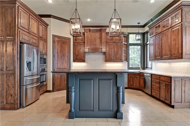 $1,297,500 | 14005 Nicklaus Drive, Overland Park, KS 66223