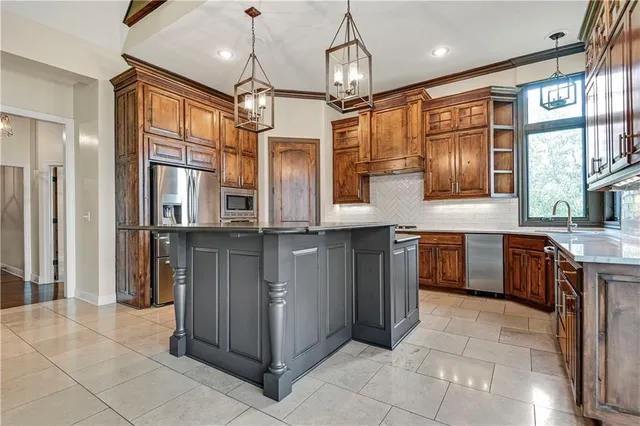 $1,297,500 | 14005 Nicklaus Drive, Overland Park, KS 66223