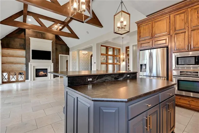 $1,297,500 | 14005 Nicklaus Drive, Overland Park, KS 66223