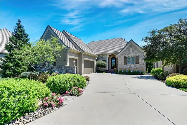 $1,297,500 | 14005 Nicklaus Drive, Overland Park, KS 66223