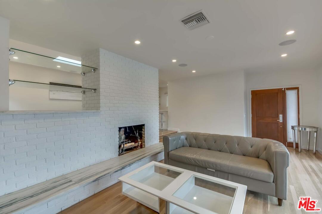 223 Waterview Street Playa del Rey, CA 90293 - Photo 9 of 50