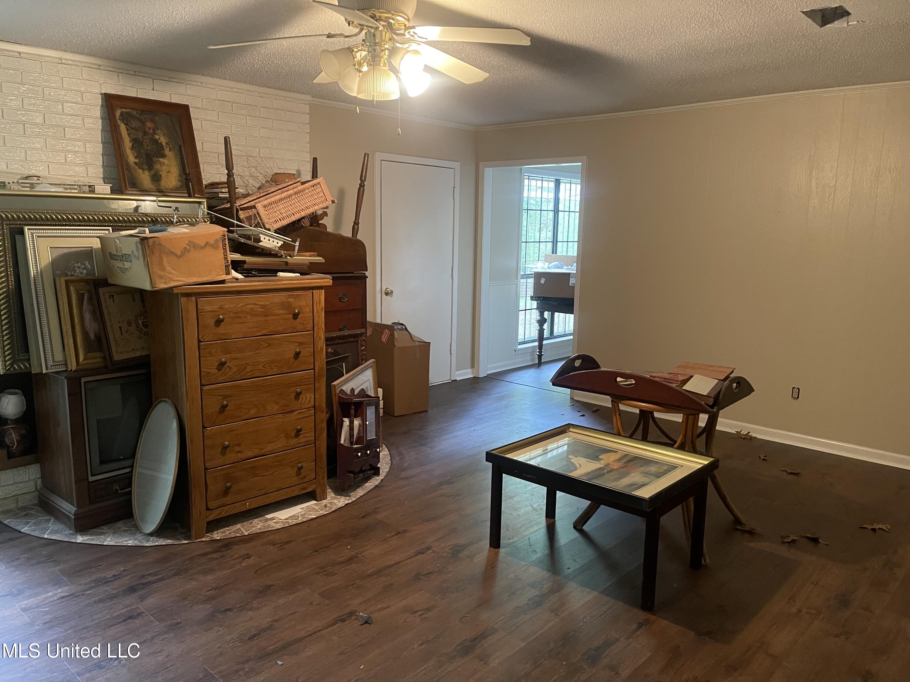 225 D E Denman Road Charleston, MS 38921 - Photo 14 of 27 Den