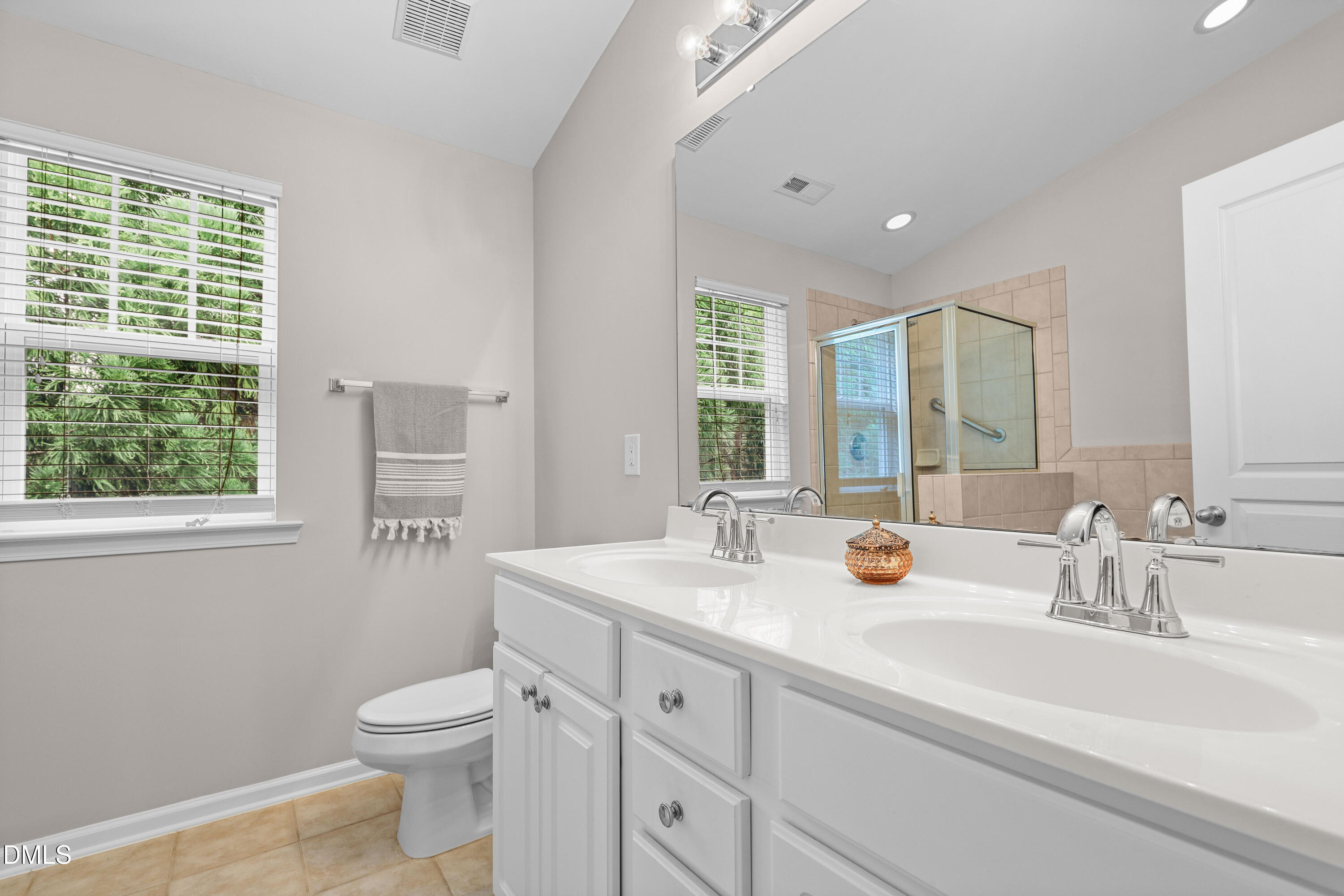5813 Cameo Glass Way Raleigh, NC 27612 - Photo 22 of 40 23