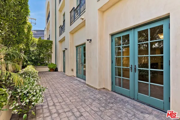 $11,500 | 225 South Hamilton Drive, Unit 106, Beverly Hills, CA 90211