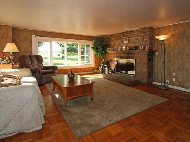 6490 Travis Road Greenwood, IN 46143 - Photo 4 of 12 Gallery Image 4