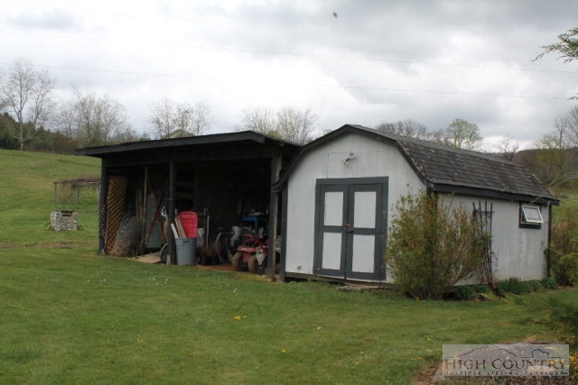 626 Roy Goodman Road Crumpler, NC 28617 - Photo 6 of 19 Gallery Image 6