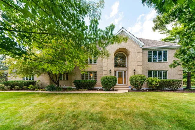 $1,050,000 | 1728 Holly Court, Long Grove, IL 60047