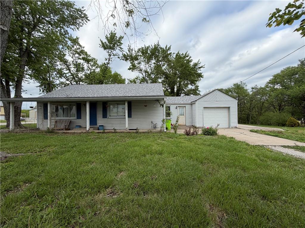 2000 Anaconda Road Harrisonville, MO 64701 - Photo 1 of 15
