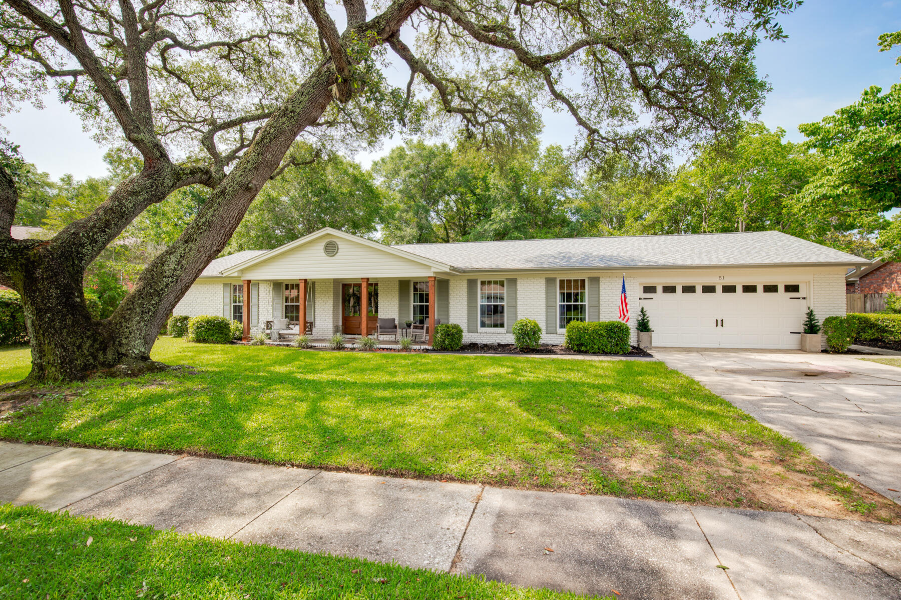 51 Linwood Road Northwest Fort Walton Beach, FL 32547 - Photo 2 of 38 Front m