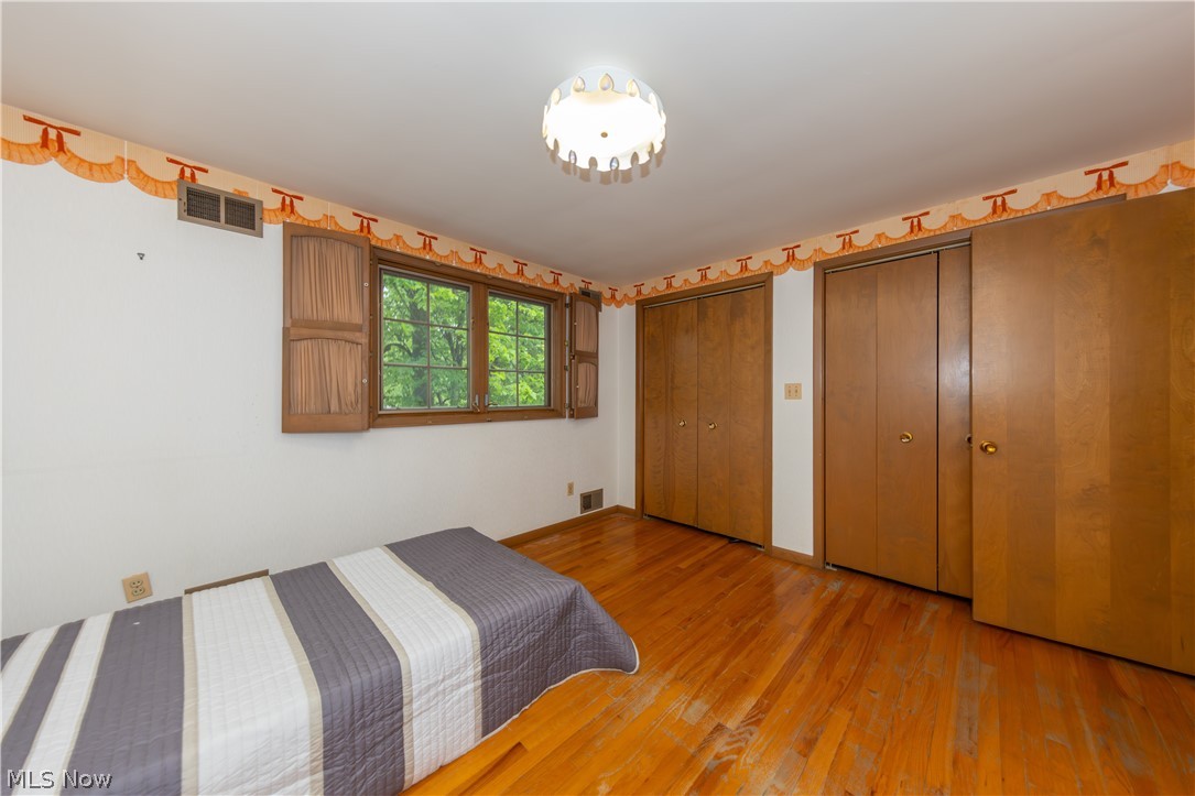 25001 Letchworth Road Beachwood, OH 44122 - Photo 30 of 50 Hardwood flooring throughout