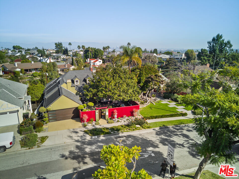 5008 Valley Ridge Avenue View Park, CA 90043 - Photo 2 of 28