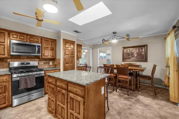 $625,000 | 826 Lake Forest Court, Grapevine, TX 76051