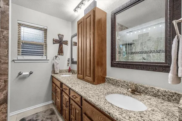 $625,000 | 826 Lake Forest Court, Grapevine, TX 76051