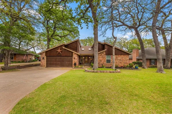 $625,000 | 826 Lake Forest Court, Grapevine, TX 76051