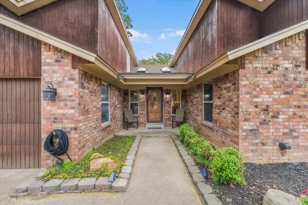 $625,000 | 826 Lake Forest Court, Grapevine, TX 76051