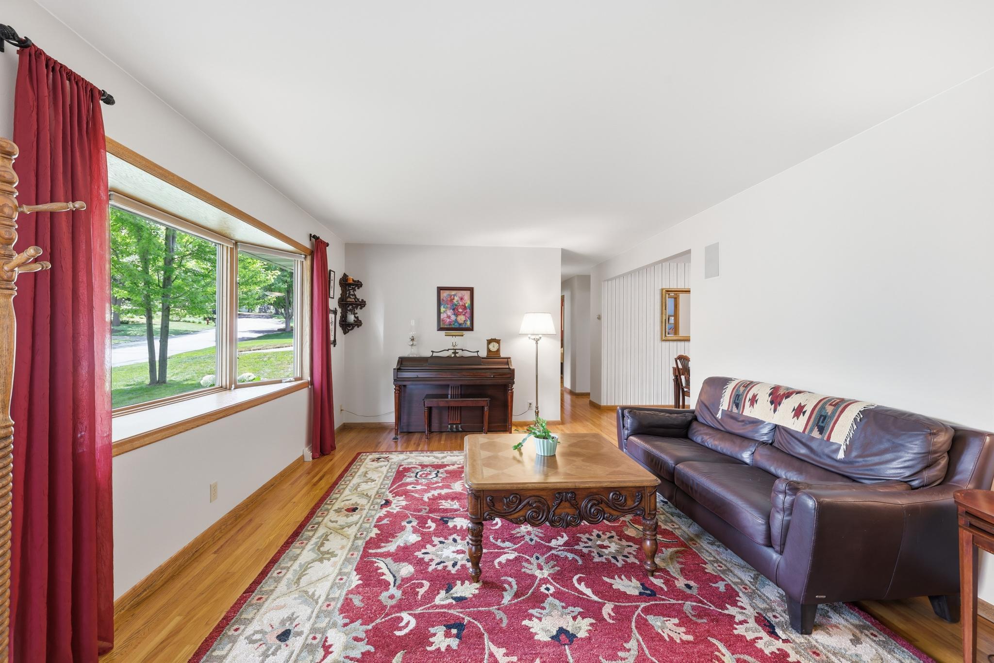 5356 Holiday Road Minnetonka, MN 55345 - Photo 5 of 43