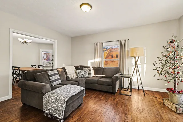 $215,000 | 612 West Grand River Avenue, Portland, MI 48875