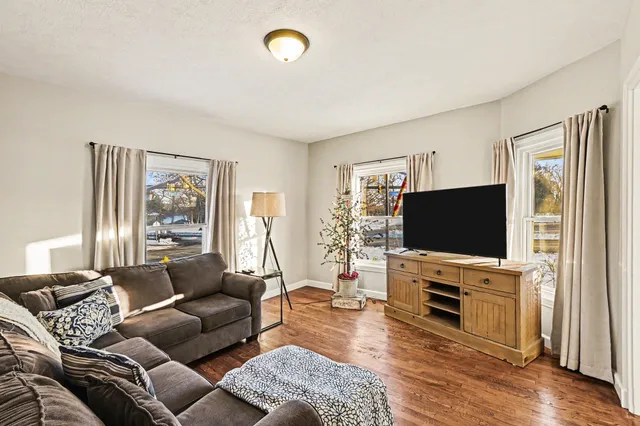 $215,000 | 612 West Grand River Avenue, Portland, MI 48875