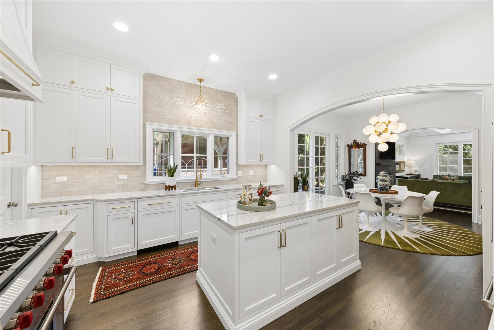 690 Wingate Road Glen Ellyn, IL 60137 - Photo 10 of 49