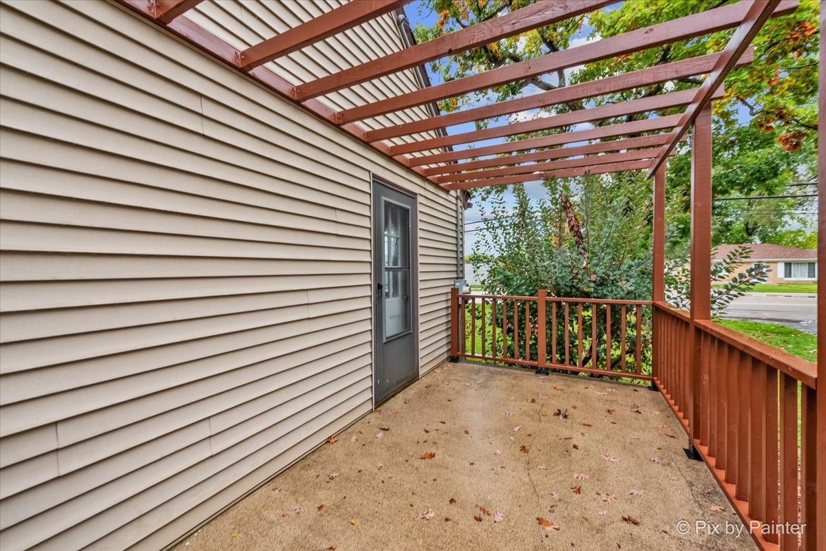 3019 Lincoln Road McHenry, IL 60051 - Photo 25 of 28 a view of a porch with wooden floor