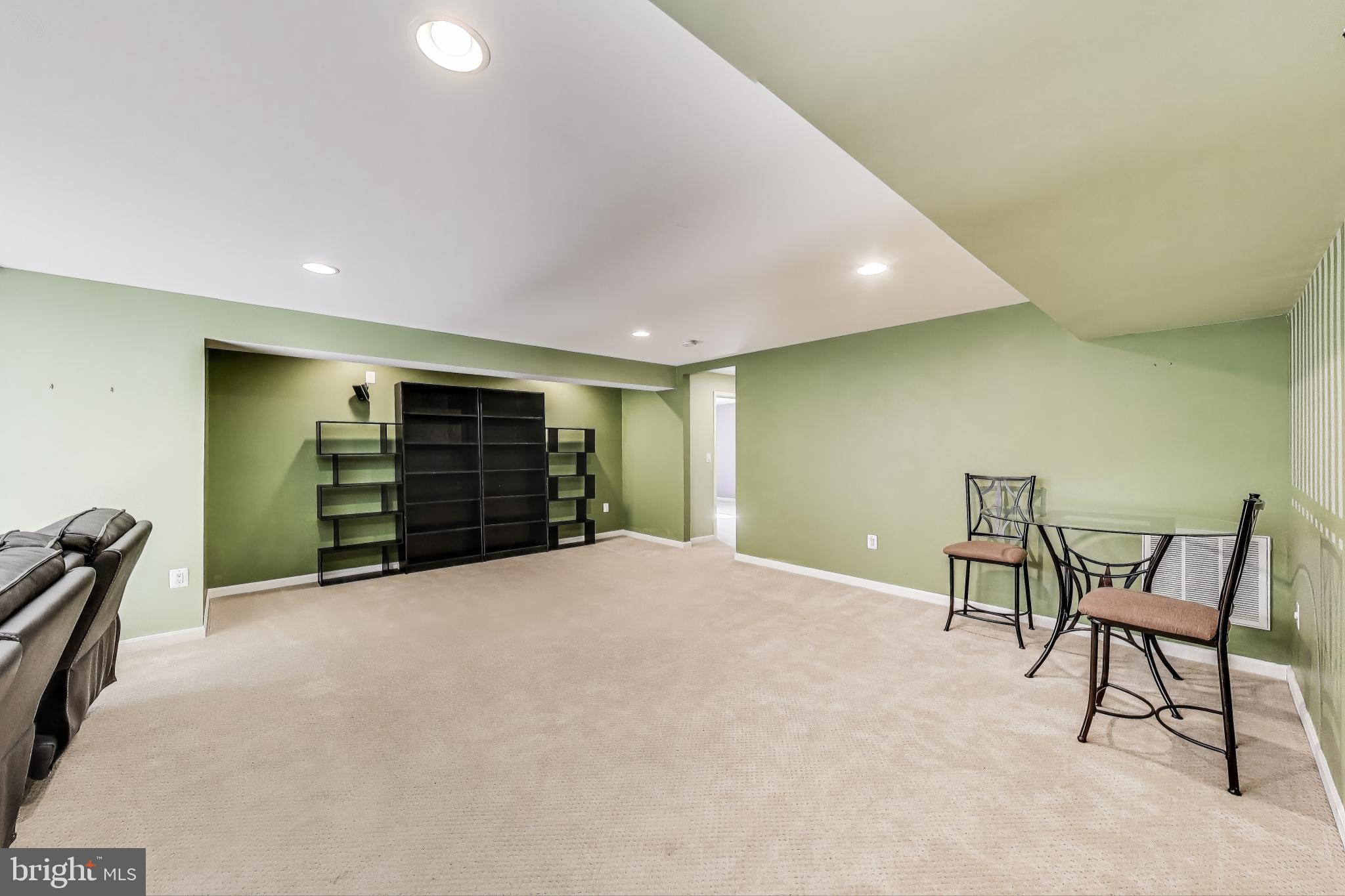 5701 Wink Way Woodbridge, VA 22193 - Photo 33 of 45 a view of an empty room with closet and furniture