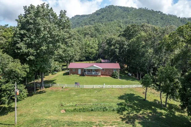 $545,000 | 16 Lois Lane, Hayesville, NC 28904
