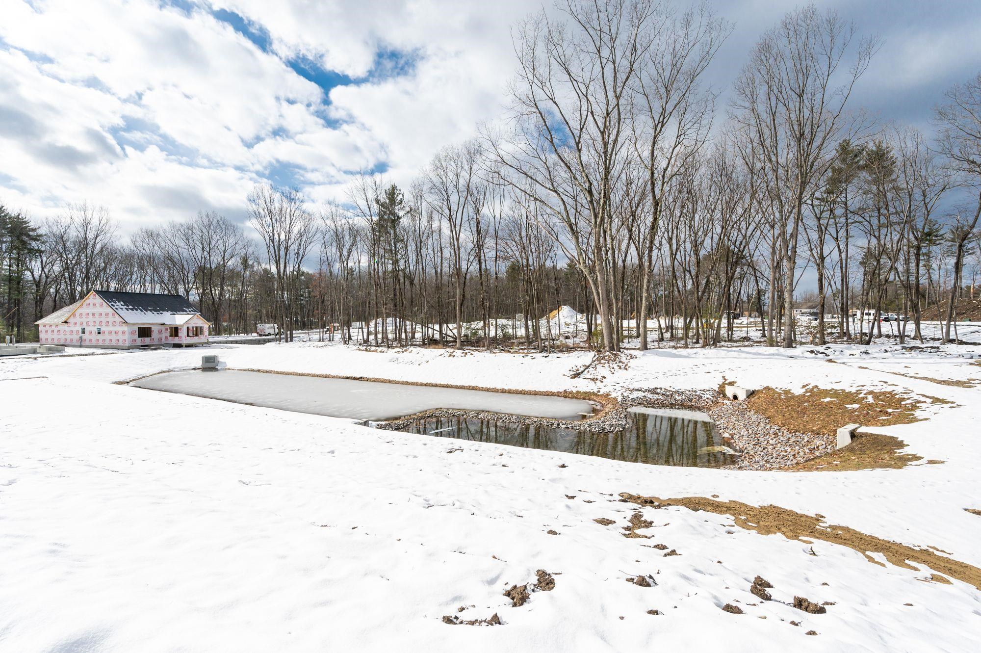 9 Massie Circle, Unit 7 Hudson, NH 03051 - Photo 5 of 10