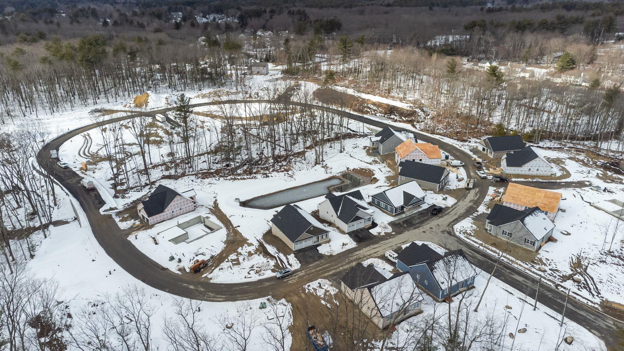 9 Massie Circle, Unit 7 Hudson, NH 03051 - Photo 7 of 10