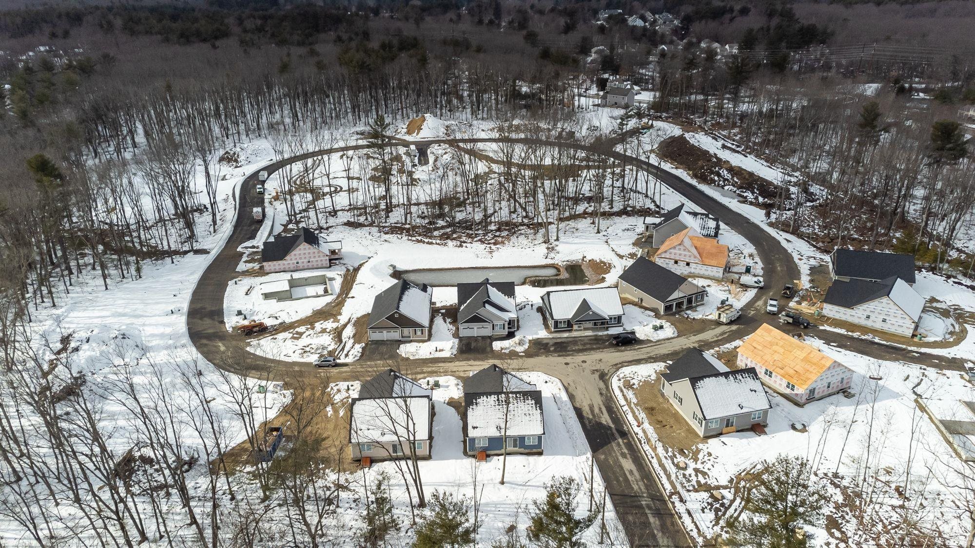 9 Massie Circle, Unit 7 Hudson, NH 03051 - Photo 8 of 10