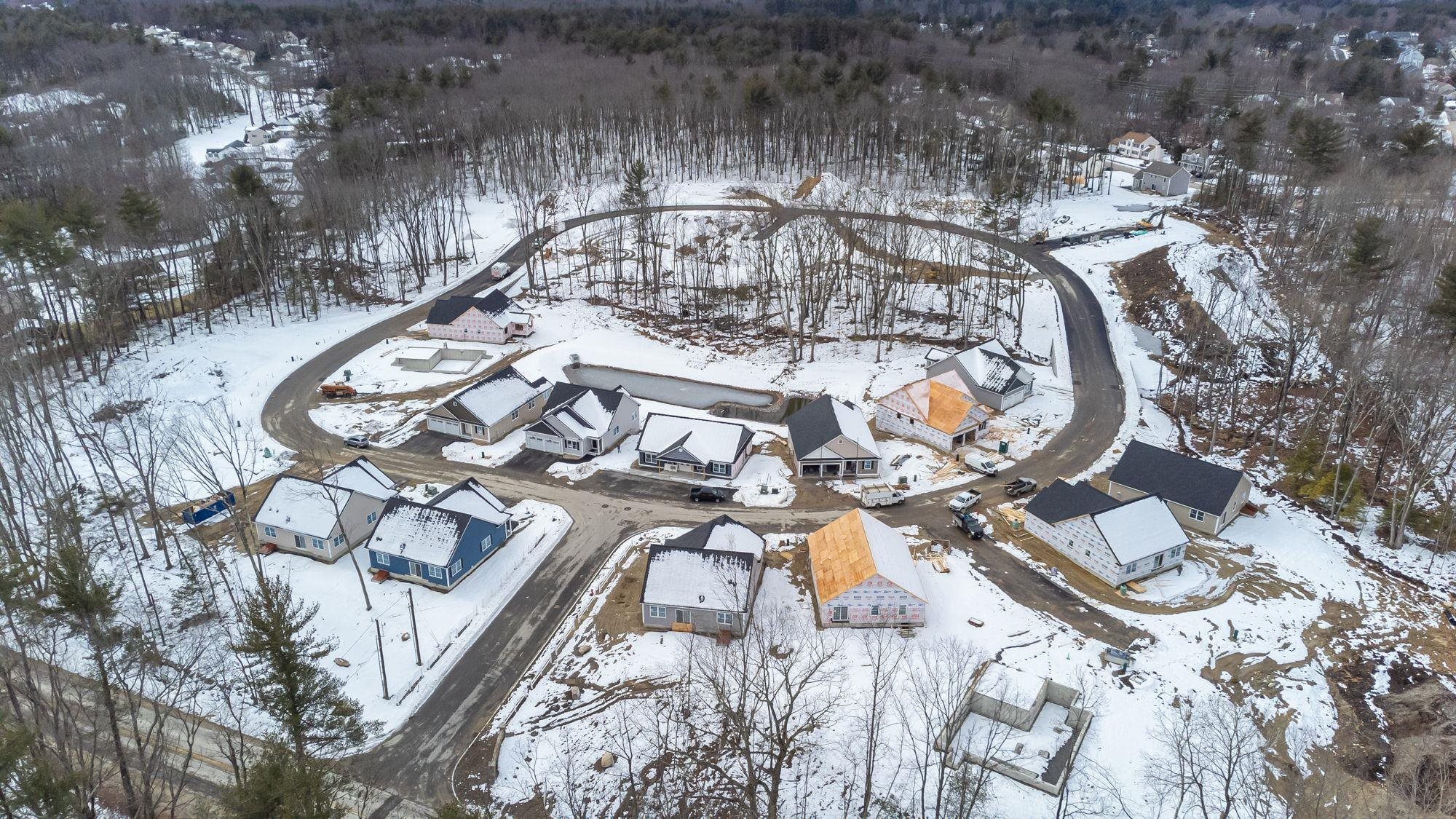 9 Massie Circle, Unit 7 Hudson, NH 03051 - Photo 9 of 10