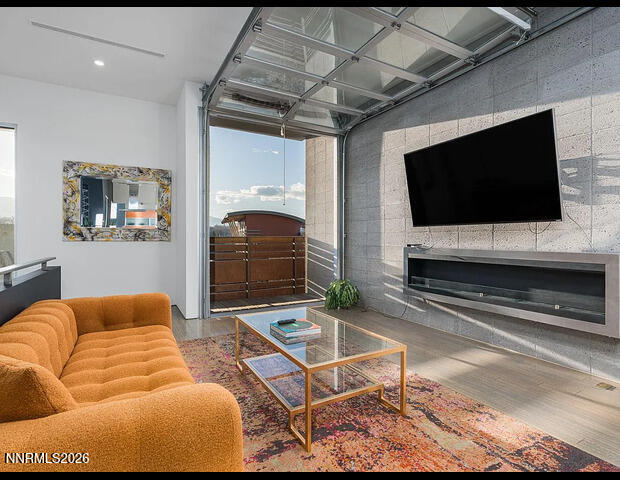 860 South Center Street Reno, NV 89501 - Photo 2 of 5 center 5