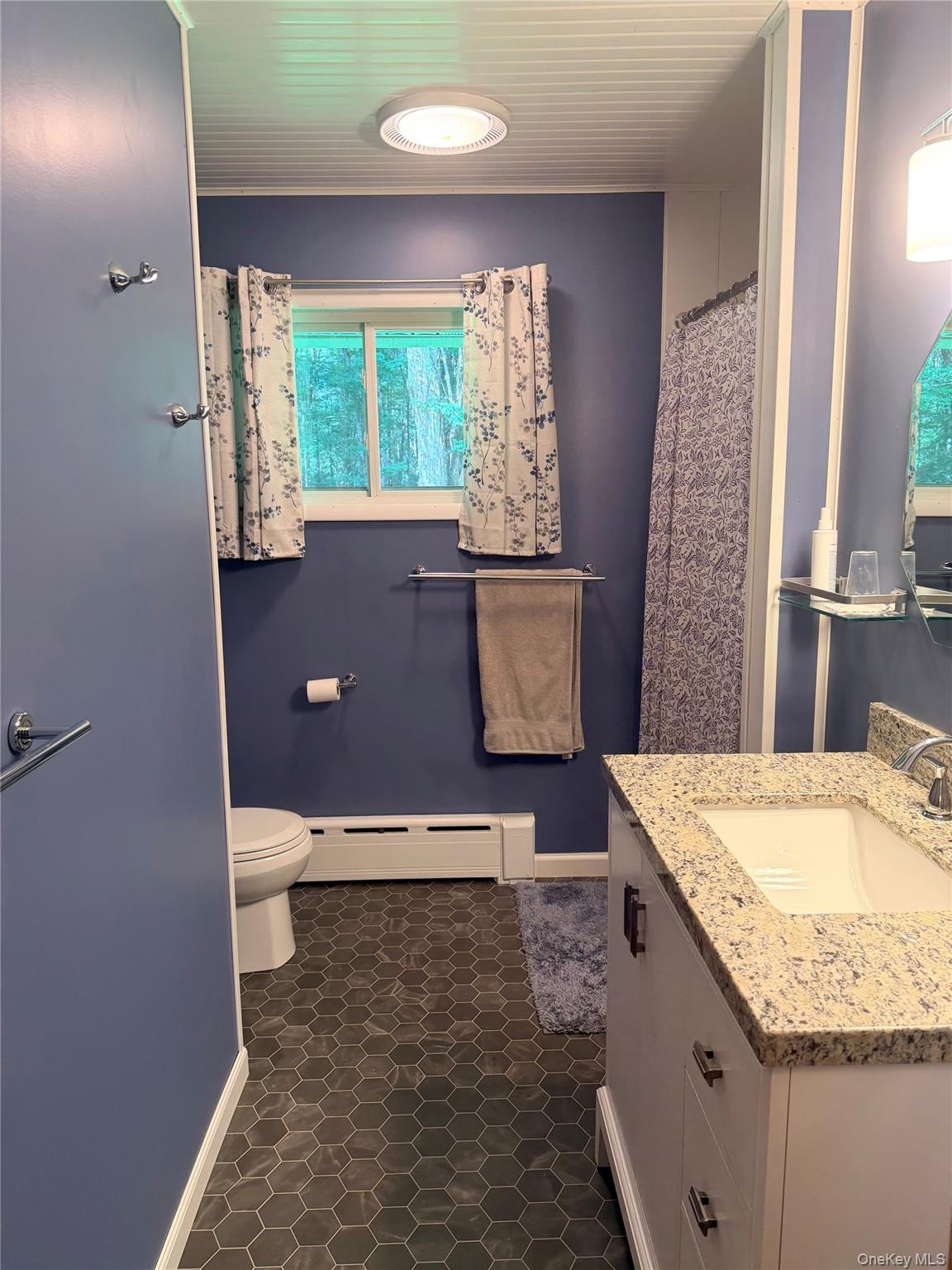412 Brown Road Ellenville, NY 12428 - Photo 15 of 24 Full Bathroom