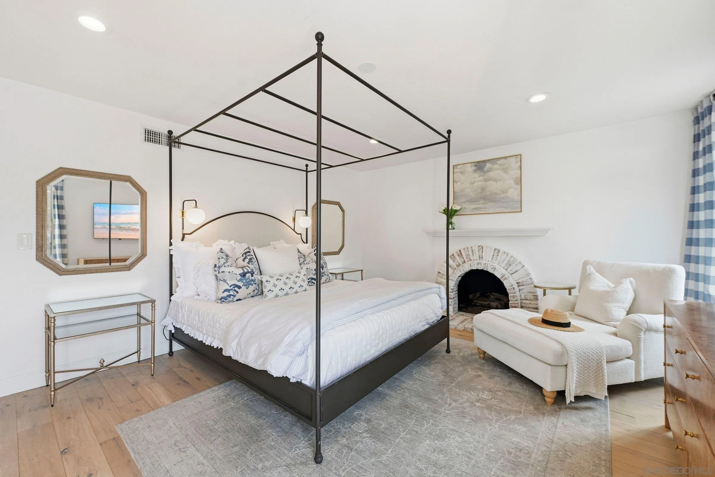 114 Cerro Street Encinitas, CA 92024 - Photo 16 of 34